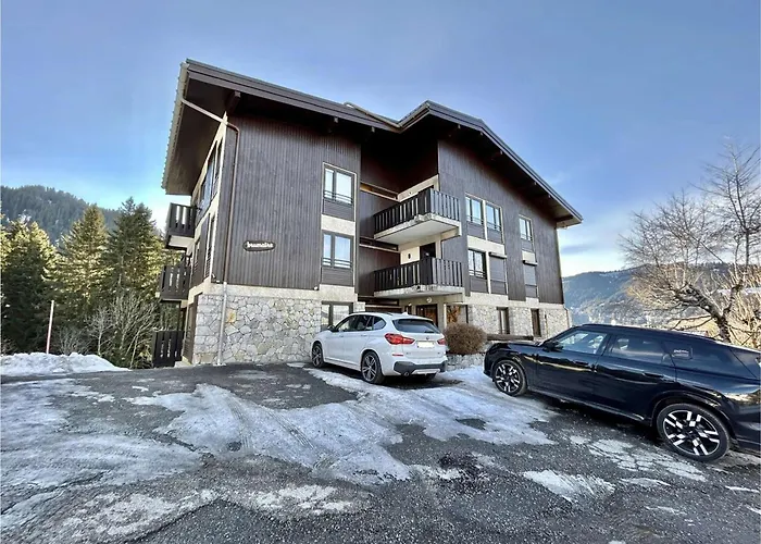 2 Pièces + Coin Nuit, 4-6 Couchages Avec Balcon Et Parking à - Fr-1-597-191